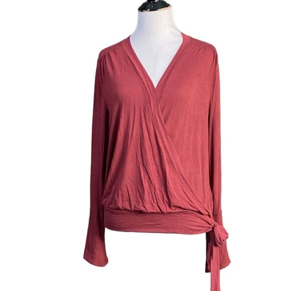Nordstrom LUSH Ballet Tie Front Bell Sleeve Surplice Blouse Ruby Wine Women - Picture 2 of 10